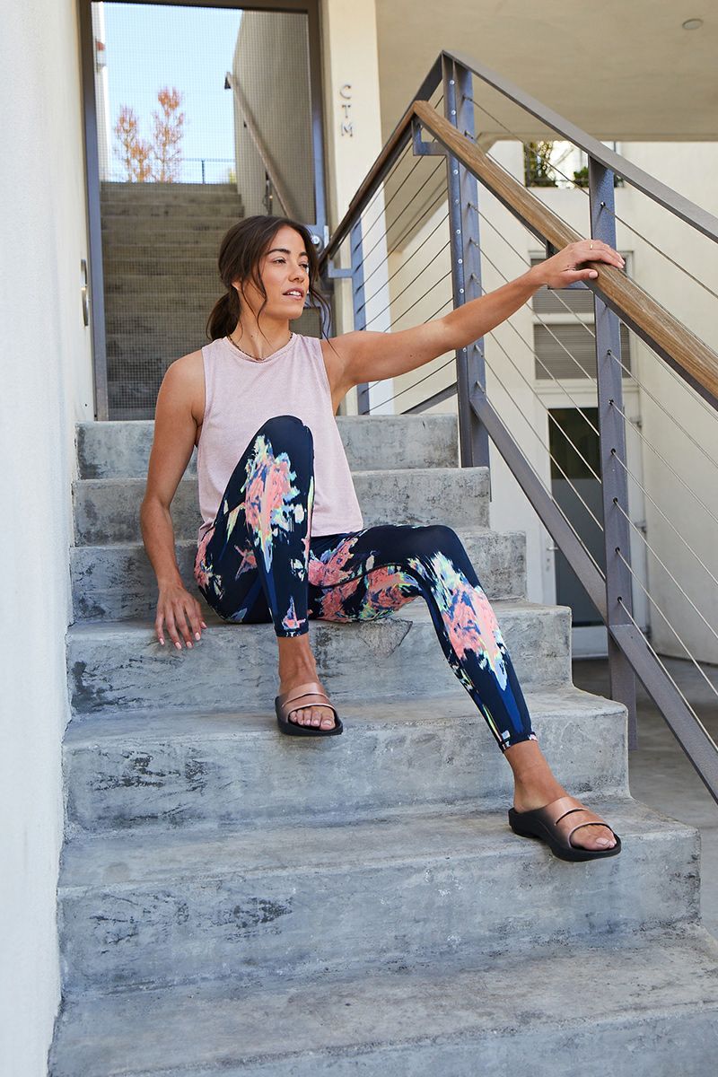 OOFOS(ウーフォス)OOahh Luxe WOMEN ウーアールクス リカバリーサンダル 5020021 -8