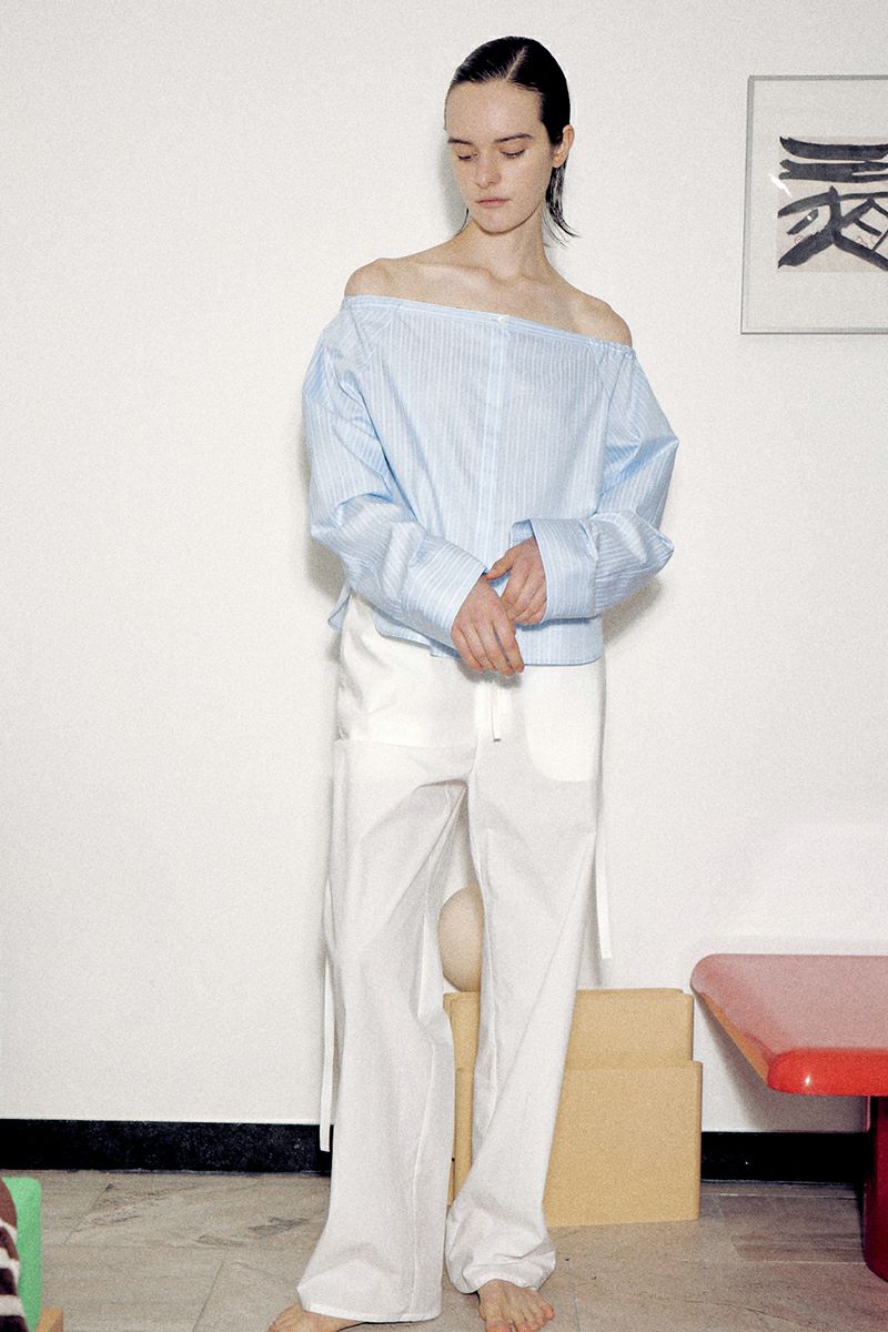 VERSO(ヴェルソ)Off-shoulder Volume Blouse オフショルダーボリュームブラウス VRS24SSBL002 -1