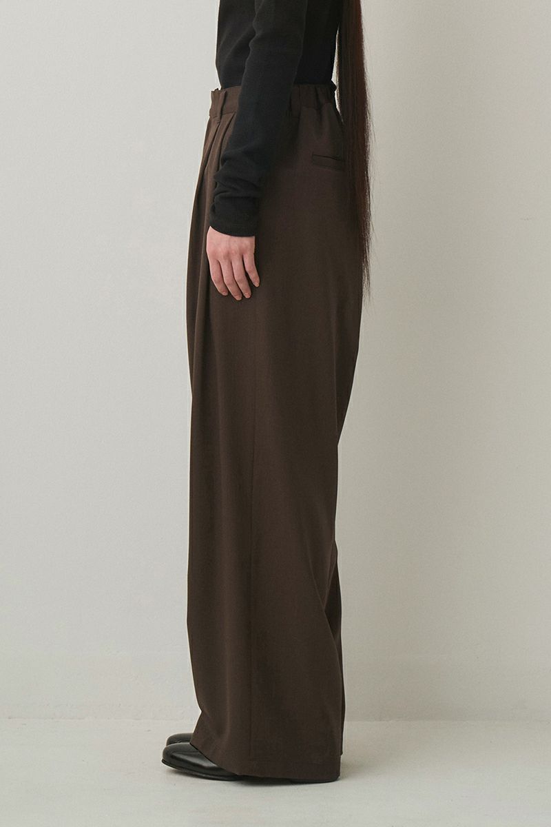 パンツ JUHA 24AW 2TUCK WIDE EASY PANTS BROWN JUHA 24AW 2TUCK WIDE EASY PANTS BROWN