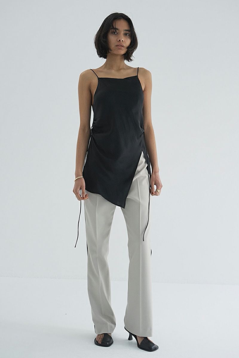 CLANE(クラネ) DRAPE SATIN CAMISOLE TOPS ドレープサテンキャミソールトップス 18122-4282