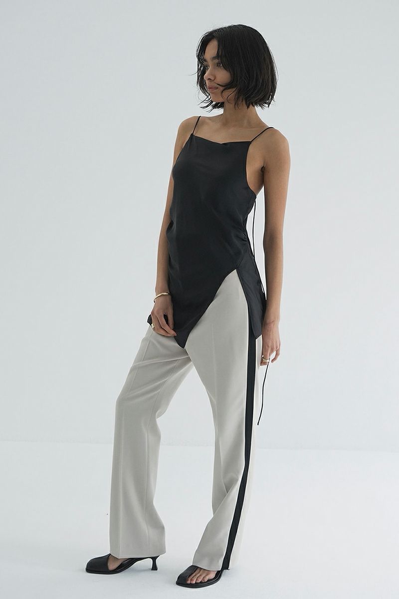 CLANE(クラネ) DRAPE SATIN CAMISOLE TOPS ドレープサテンキャミソールトップス 18122-4282