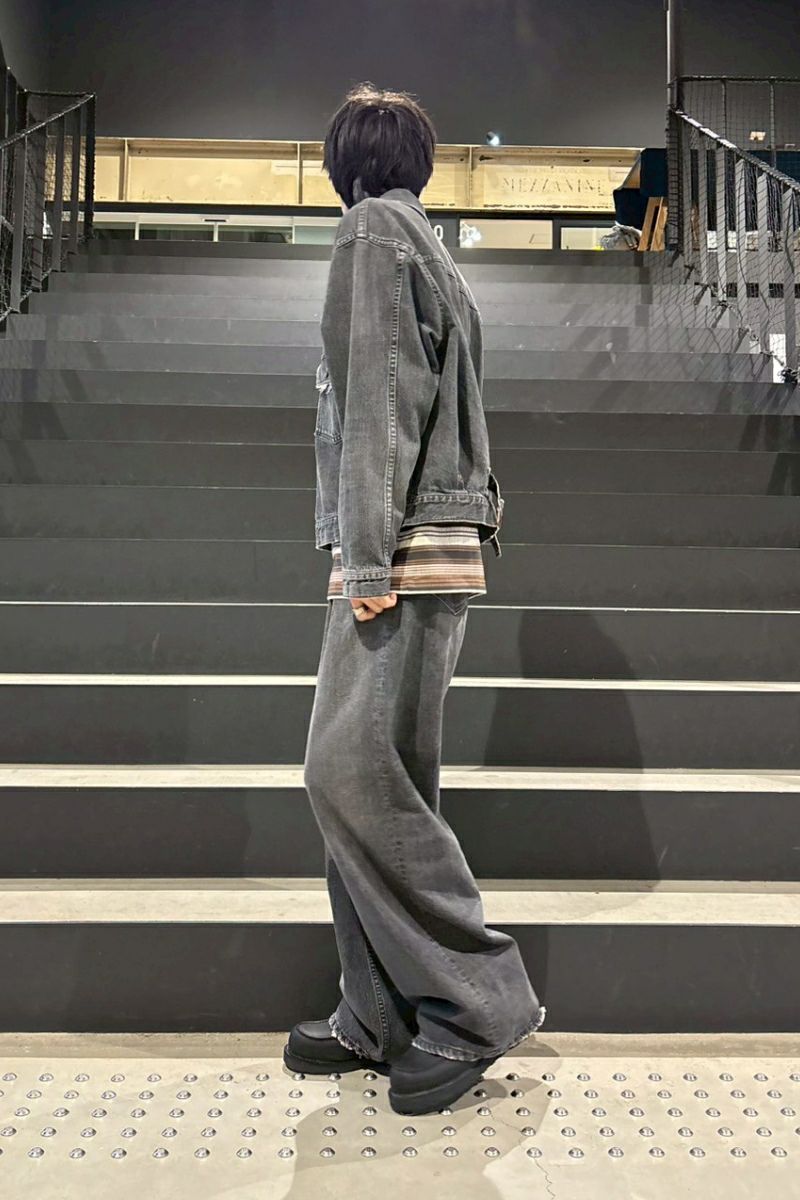 DAIRIKU(ダイリク)；FAF(エフエーエフ)；RED WING(レッドウィング)；01