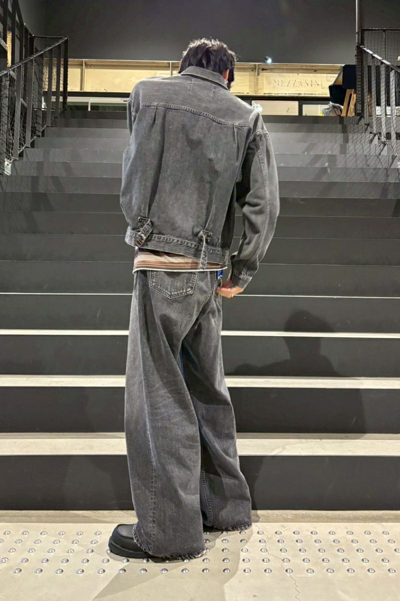 DAIRIKU(ダイリク)；FAF(エフエーエフ)；RED WING(レッドウィング)；02