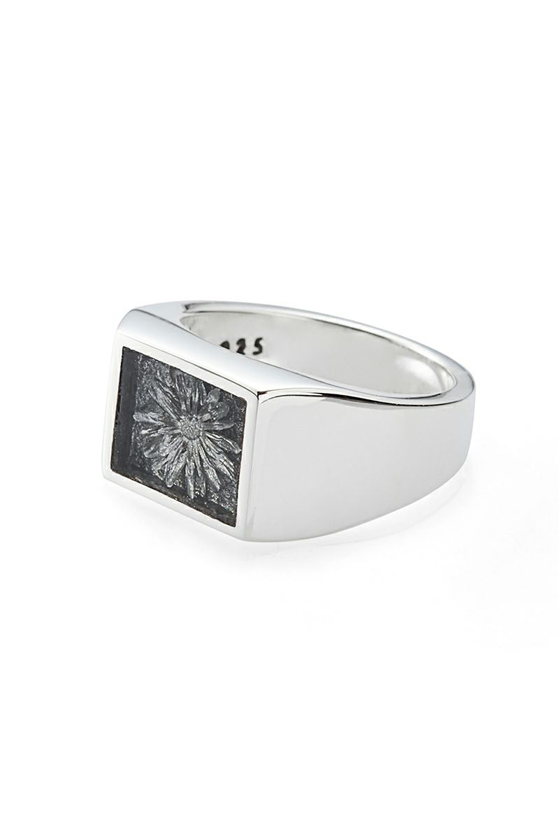 XOLO(ショロ) Signet Ring with Steel Gray Flower シグネットリングウィズスティールグレーフラワー XOR117