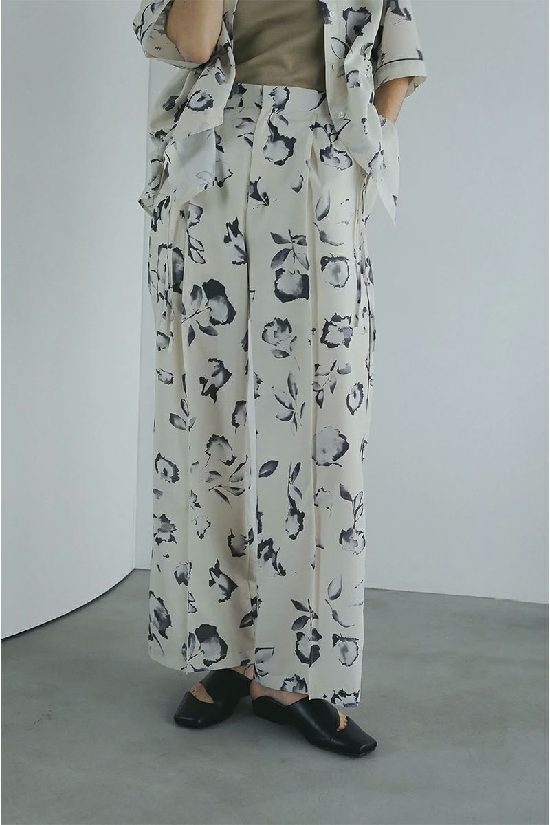 MANOF(マノフ) BLURRED FLOWER WIDE PANTS フラワーワイドパンツ 89110-7012
