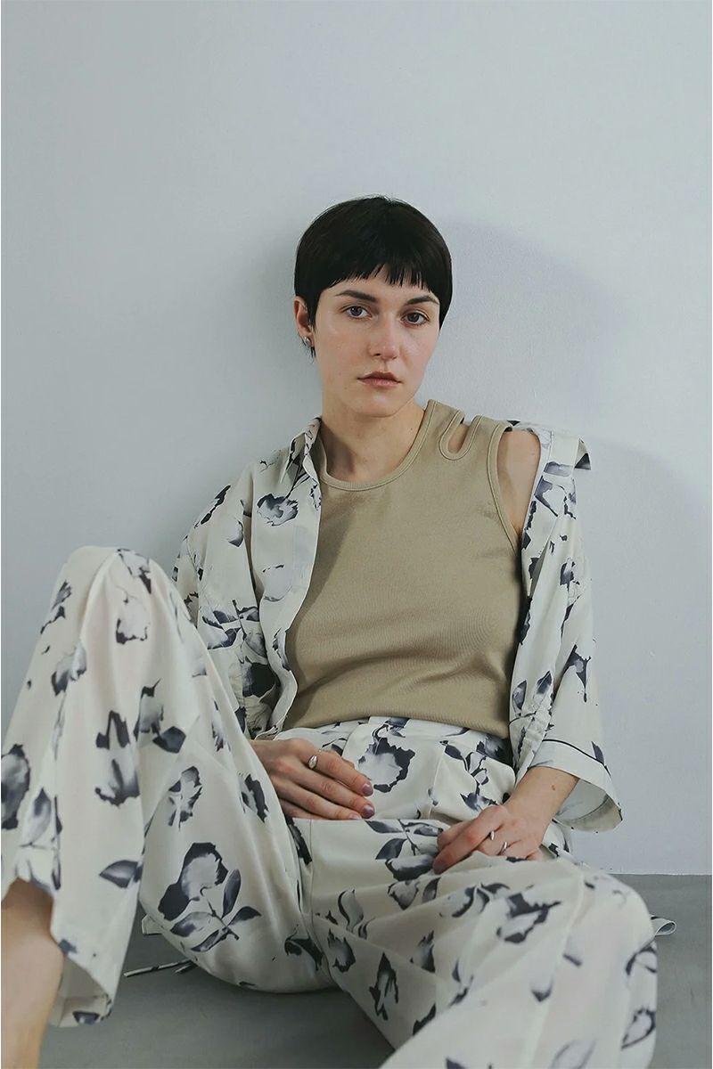 MANOF(マノフ) BLURRED FLOWER WIDE PANTS フラワーワイドパンツ 89110-7012