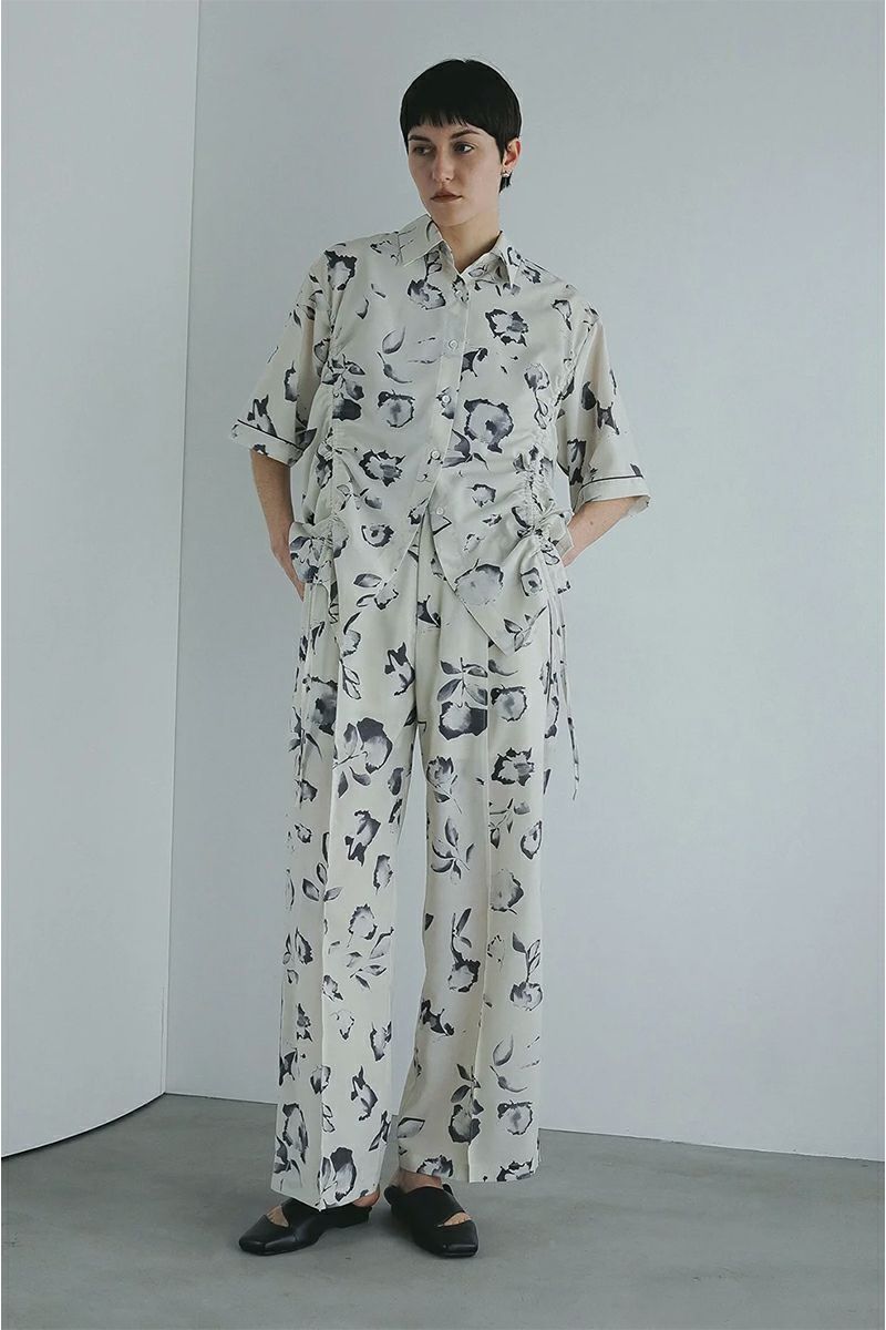 MANOF(マノフ) BLURRED FLOWER WIDE PANTS フラワーワイドパンツ 89110-7012