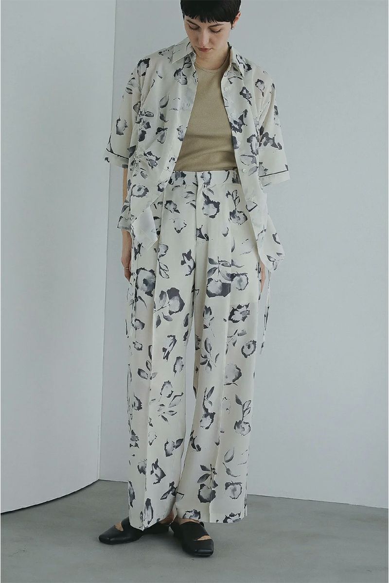 MANOF(マノフ) BLURRED FLOWER WIDE PANTS フラワーワイドパンツ 89110-7012