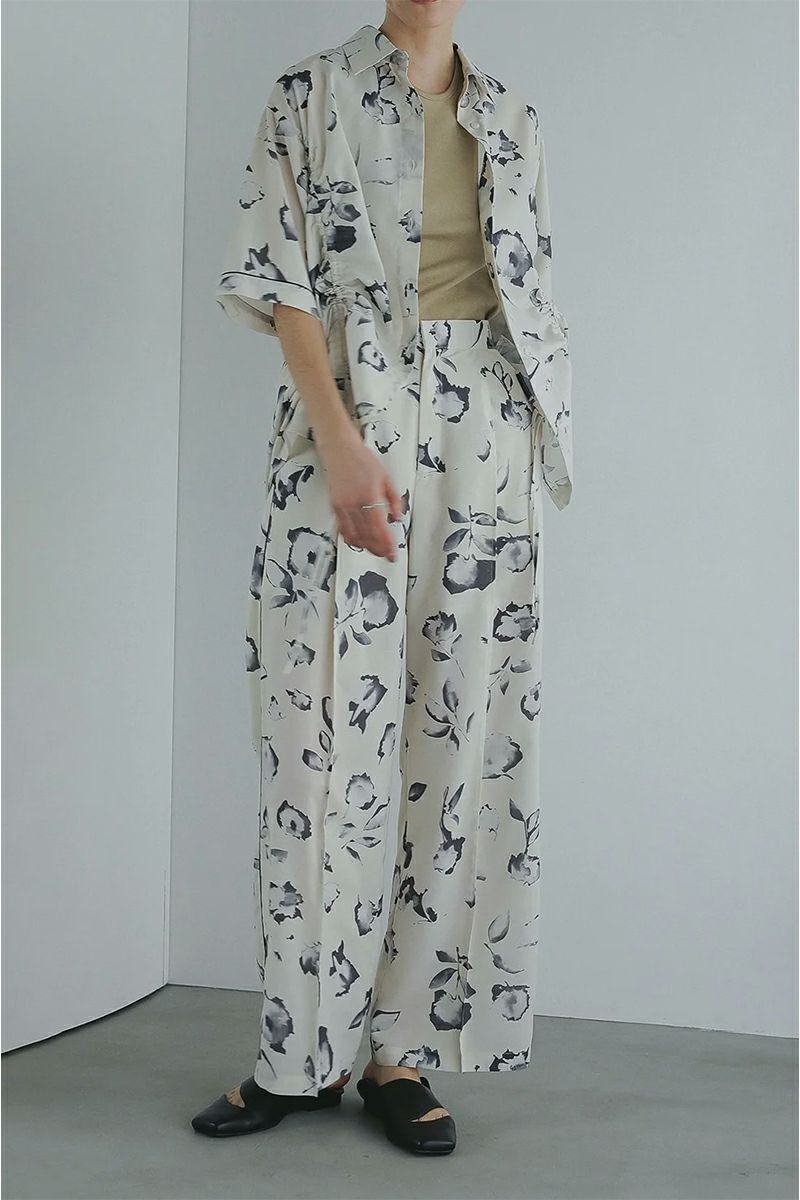 MANOF(マノフ) BLURRED FLOWER WIDE PANTS フラワーワイドパンツ 89110-7012