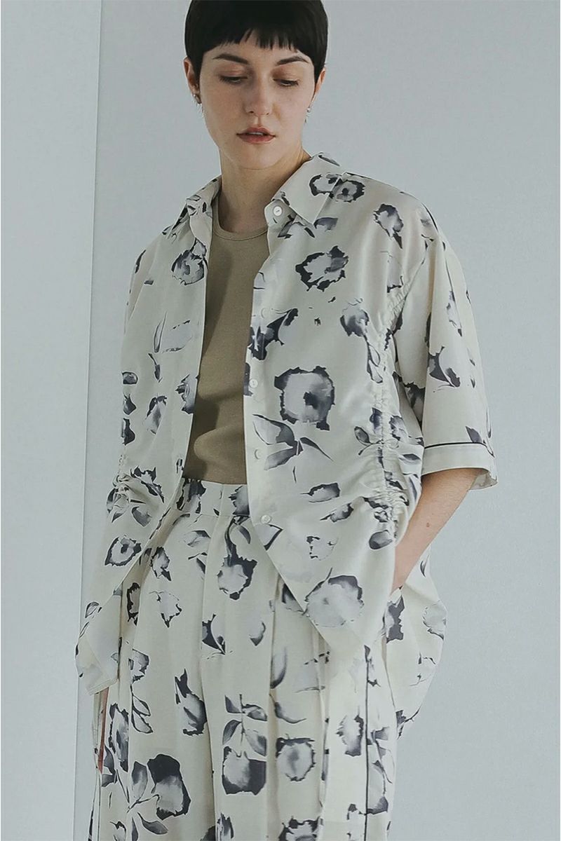 MANOF(マノフ) BLURRED FLOWER SHIRTS フラワーシャツ 89122-4012