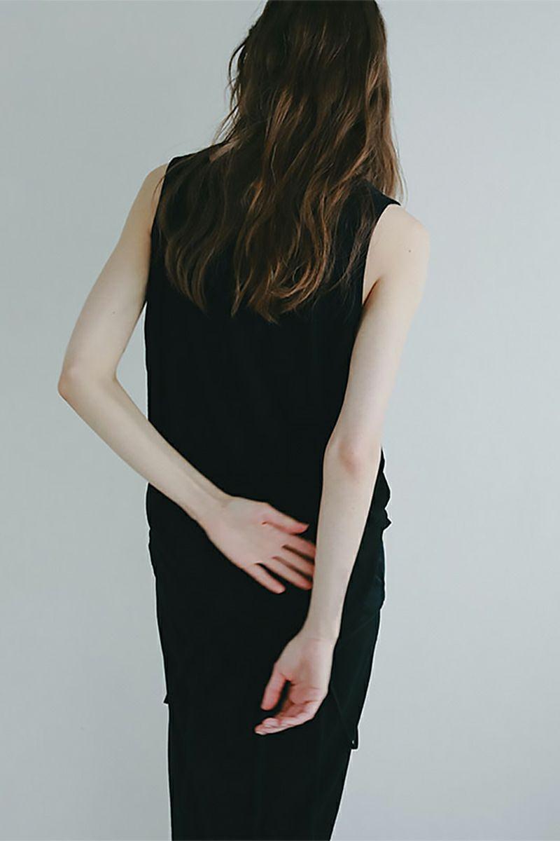 ETRE TOKYO(エトレトウキョウ) ヘンリーネックエアリータンクトップ 1225412001