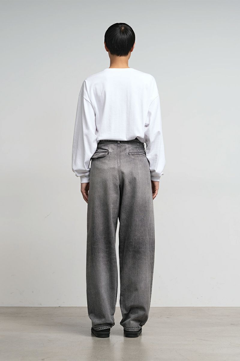 Graphpaper(グラフペーパー) Selvage Denim Two Tuck Tapered Pants -LIGHT FADE- セルヴィッチデニムツータックテーパードパンツ ライトフェード GU253-40060LB