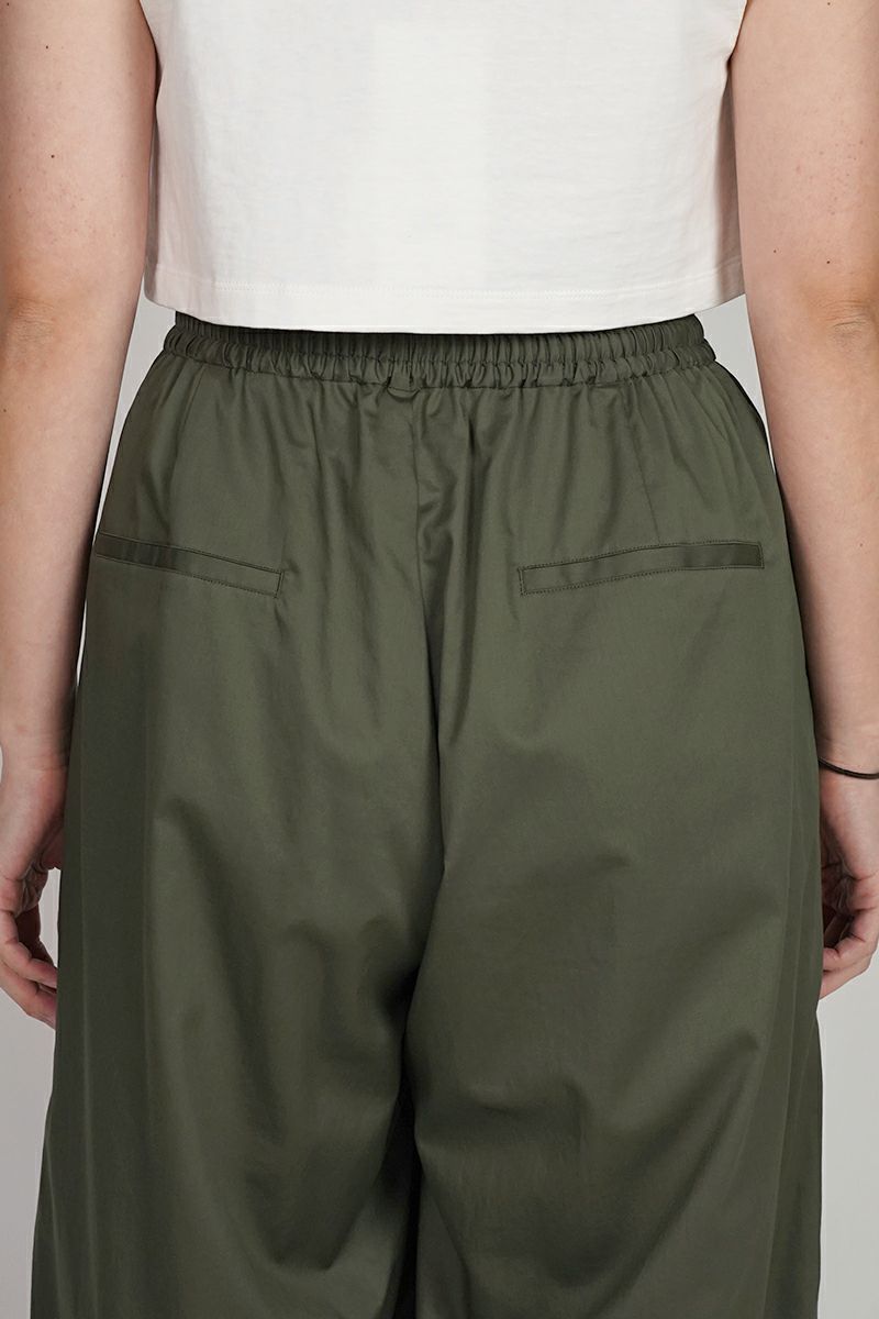 Graphpaper(グラフペーパー) Silicon Poplin Two Tuck Easy Wide Pants シリコンポプリンツータックイージーワイドパンツ GL253-40185