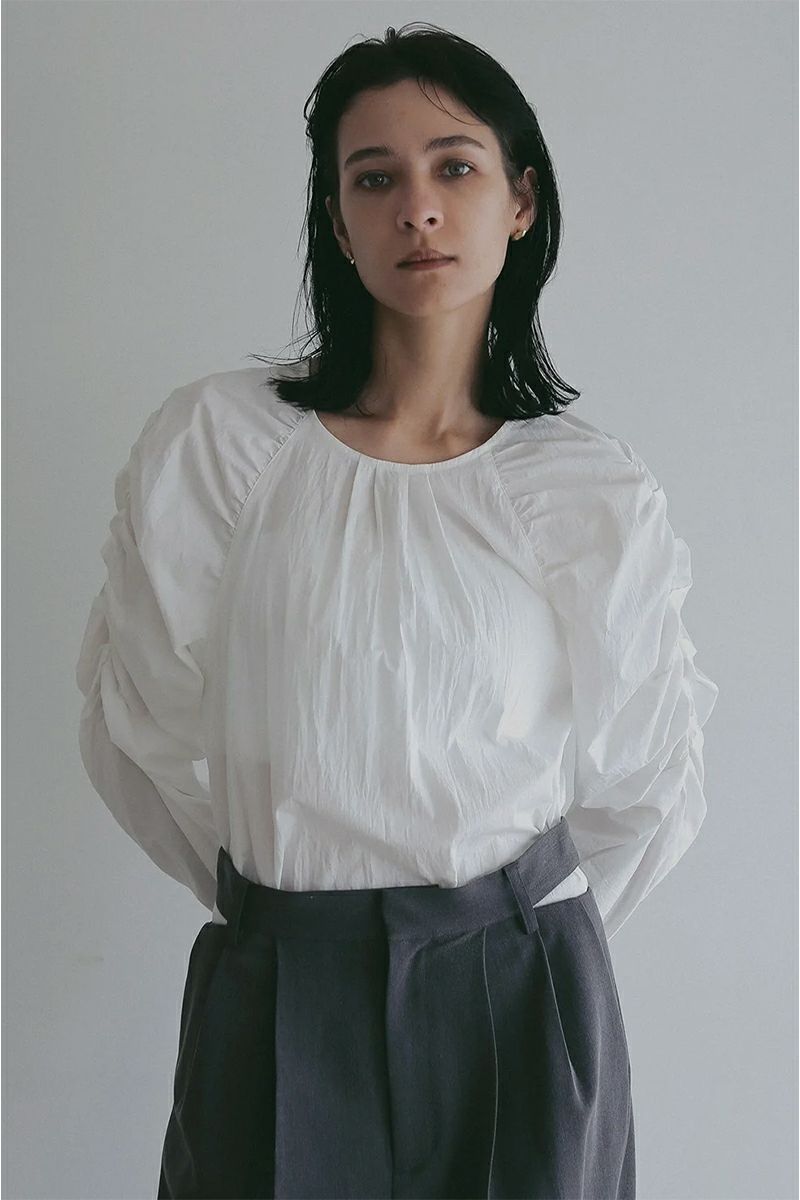 MANOF(マノフ) MUTTON SLEEVE BLOUSE マトンスリーブブラウス 89122-4242
