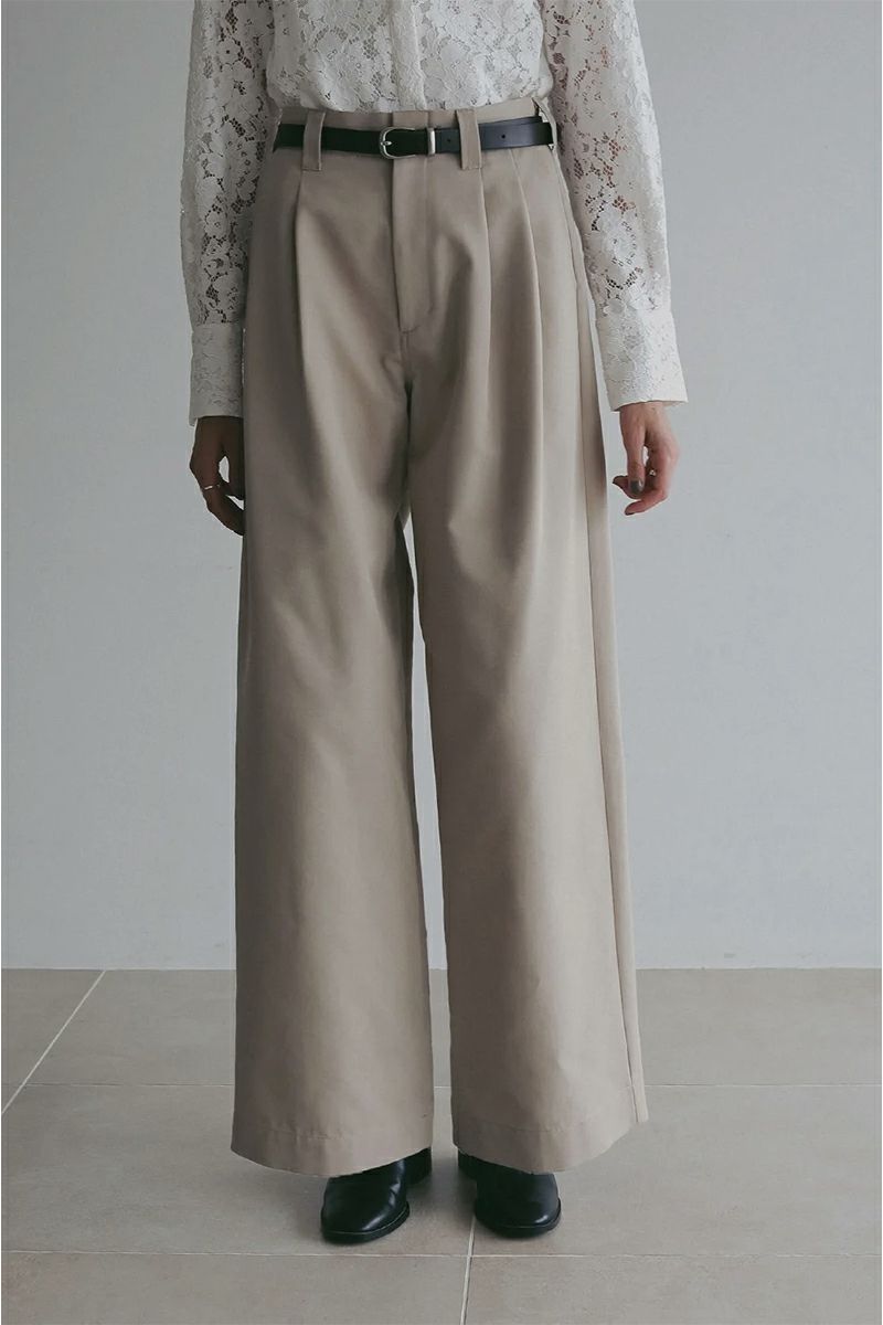 MANOF マノフ　2TUCK TAPERED PANTS アイボリー MANOF(マノフ)｜2TUCK TAPERED PANTS パンツ/IVORY の通販