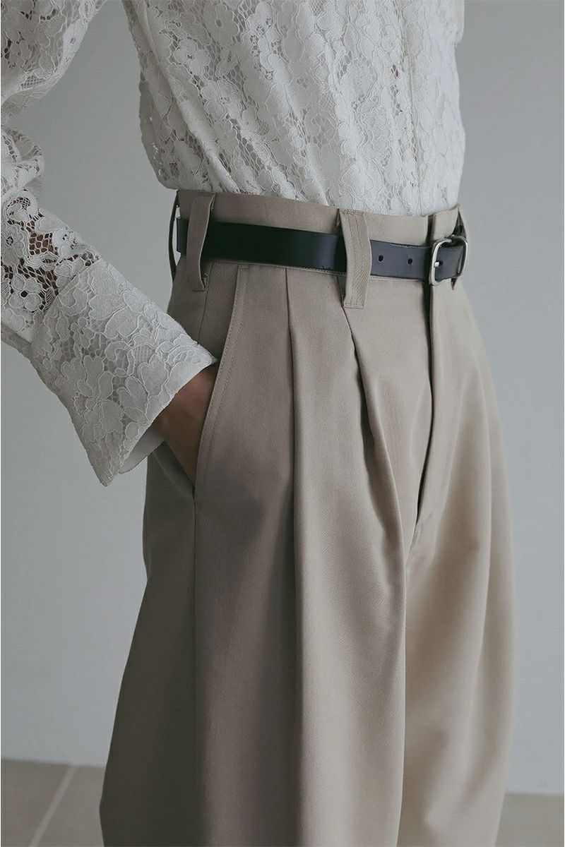 MANOF マノフ　2TUCK TAPERED PANTS アイボリー MANOF(マノフ)｜2TUCK TAPERED PANTS パンツ/IVORY の通販
