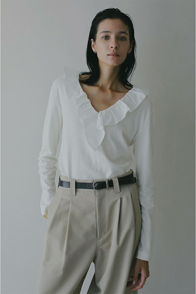 MANOF(マノフ) 2WAY FRILL NECK CUT TOPS 2ウェイフリルネックカットトップス 89105-1142