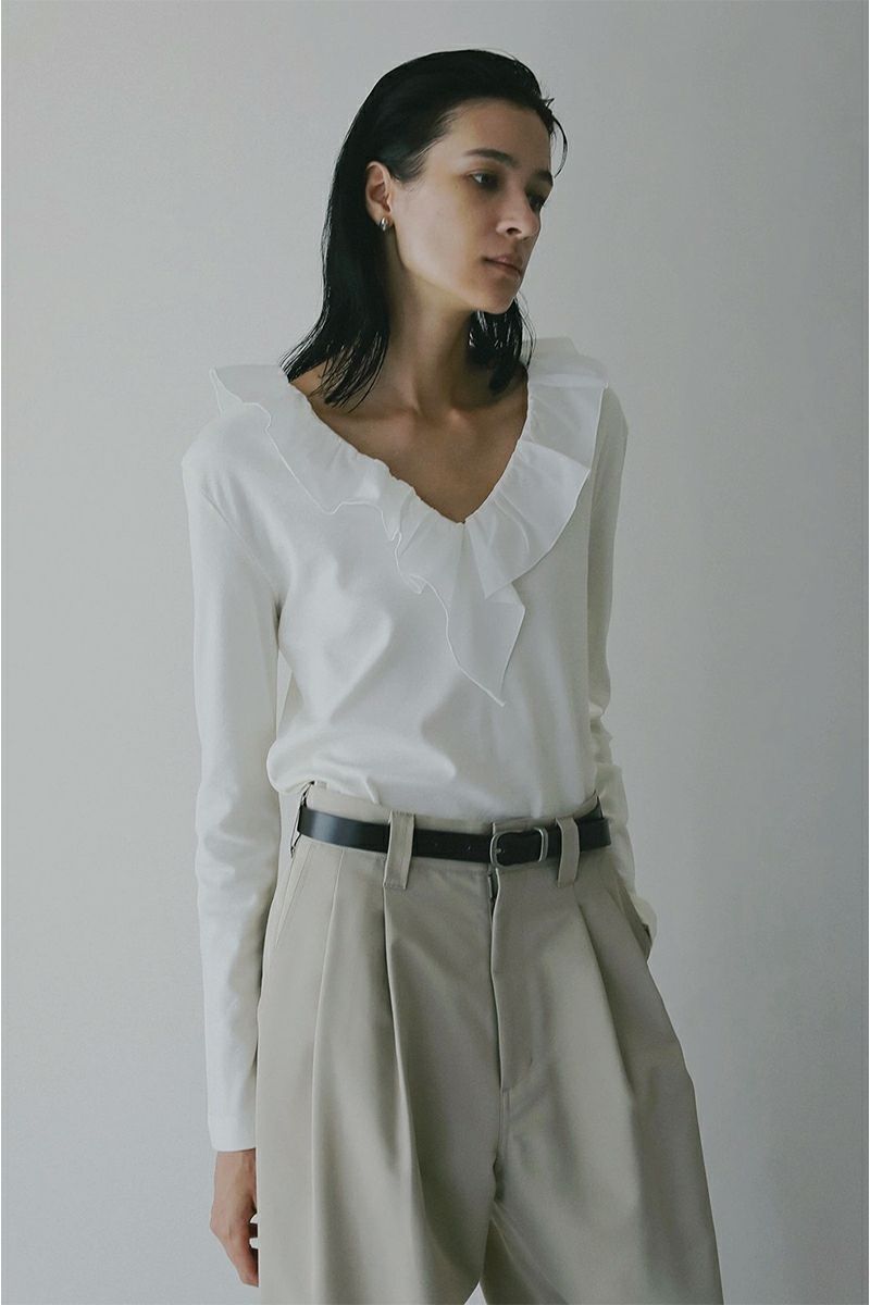 MANOF(マノフ) 2WAY FRILL NECK CUT TOPS 2ウェイフリルネックカットトップス 89105-1142