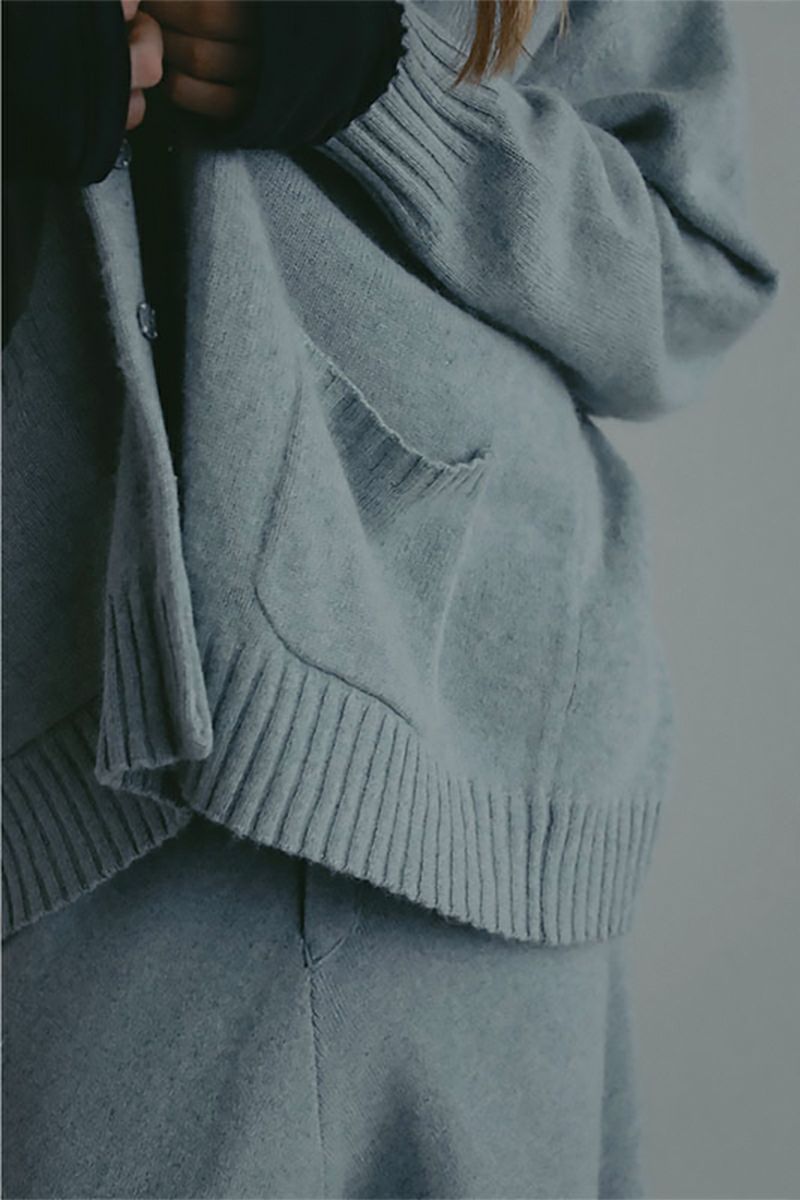 ETRE TOKYO(エトレトウキョウ) プレーンステッチVネックニットカーディガン 1225504082