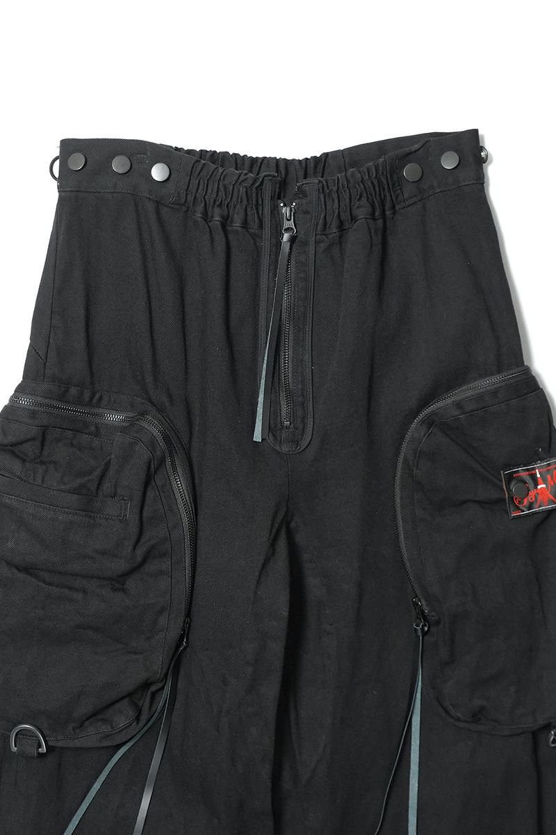  SYUMAN.(シュウマン) > SYUMAN.(シュウマン) Parachute cargo trousers by Blk 25FW-MS001-B