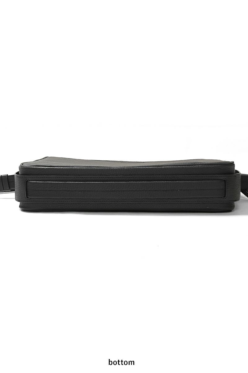 objcts.io(オブジェクツアイオー) ソフトショルダーバッグ ラージ