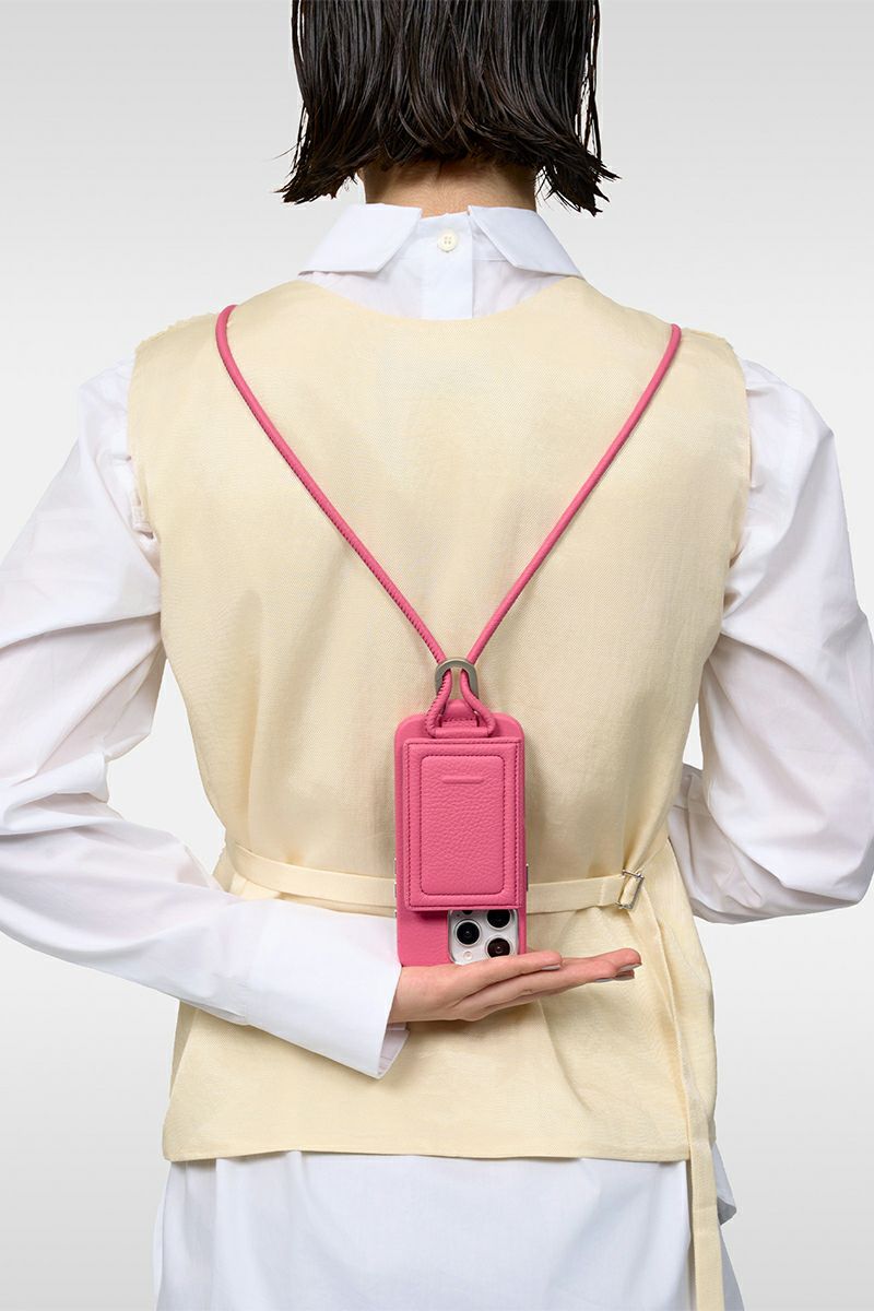 objcts.io(オブジェクツアイオー) iPhoneアクセサリー ストラップ付レザーカードケース