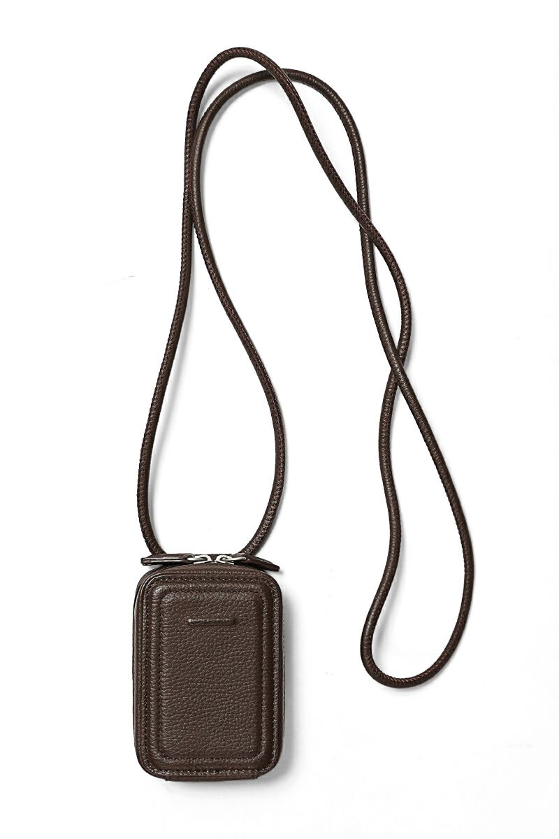 objcts.io(オブジェクツアイオー) iPhoneアクセサリー ストラップ付レザーマイクロバッグ