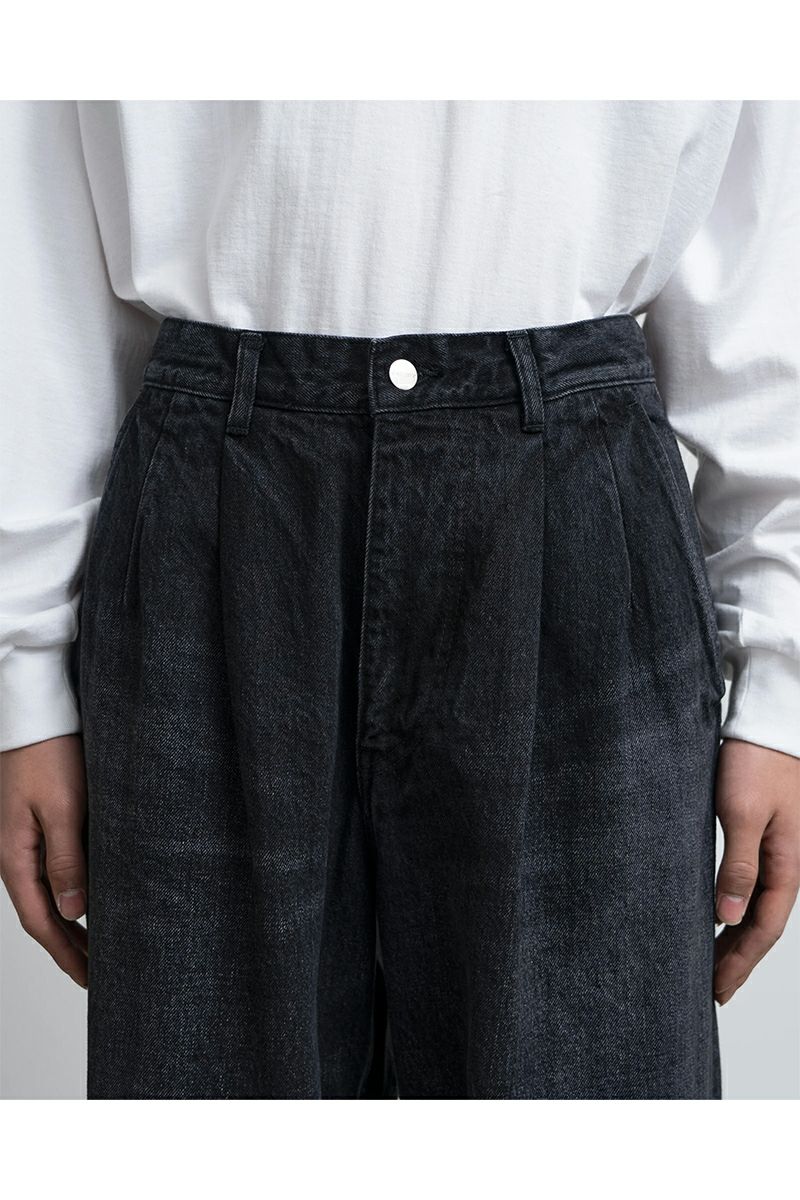 Graphpaper(グラフペーパー) Selvage Denim Two Tuck Pants -DARK FADE- セルビッチデニム ツータックパンツ ダークフェイド GU261-40061DB