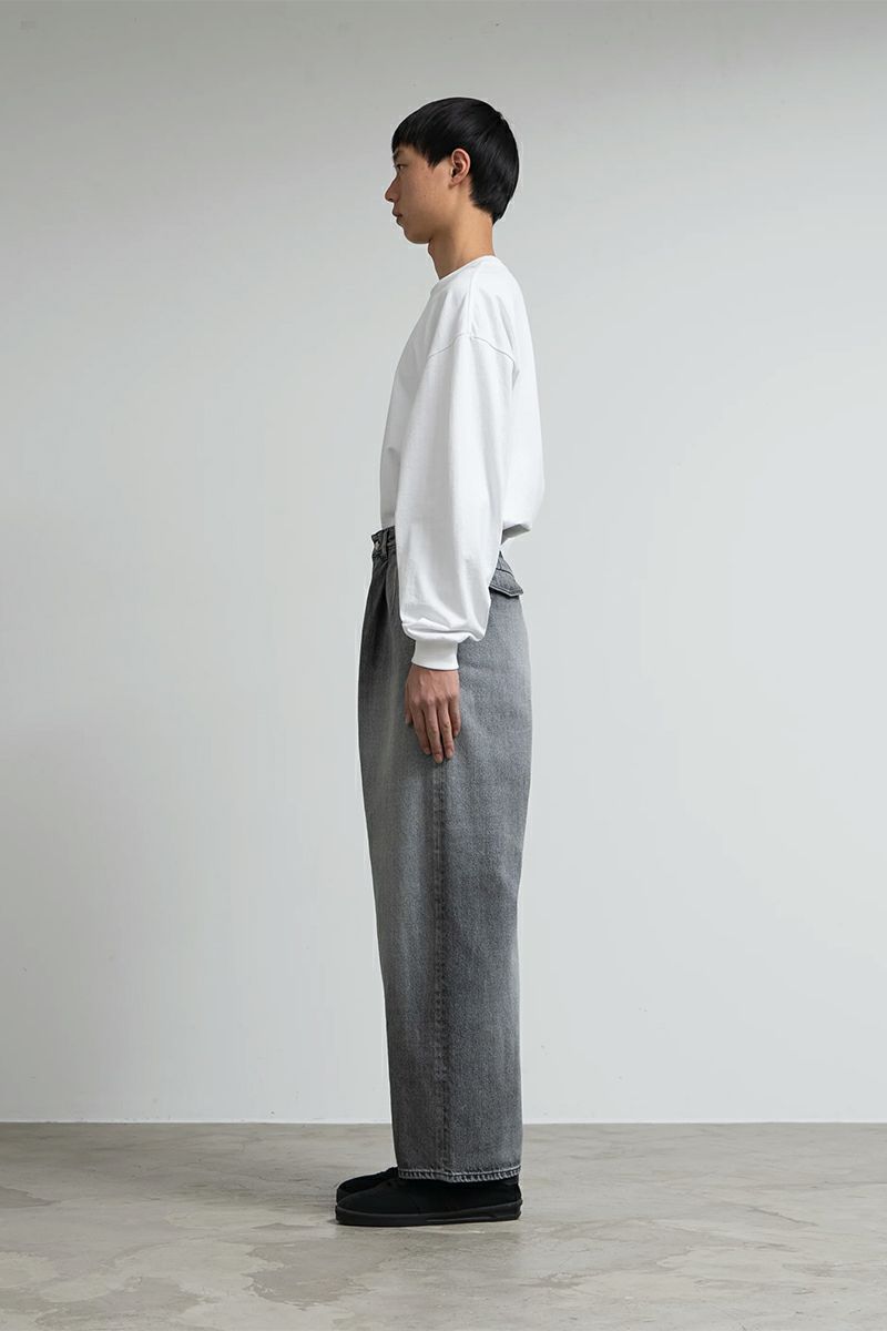 Graphpaper(グラフペーパー) Selvage Denim Two Tuck Pants -LIGHT FADE- セルビッチデニム ツータックパンツ ライトフェイド GU261-40061LB
